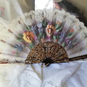 French Courtship Fan - Vintage 1980s Hand-Painted French Fabric Fan – Elegant Decorative Folding Fan, Retro Parisian Accessory