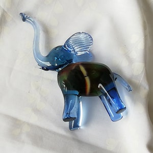 Vintage Murano Glass Miniature Elephant - A Mid-Century Collectible to Elevate Your Decor