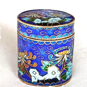 Vintage Cloisonné Trinket Box – Handcrafted Enameled Keepsake Ring Box – Small Jewelry Gift Box – Collectible Chinese Enamel Art