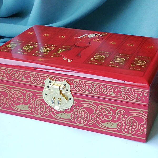 Vintage Chinese Hand-Painted Lacquered Red Wood Jewelry Box - 1970 Artistic Treasure