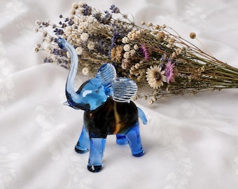 Vintage Murano Glass Miniature Elephant - A Mid-Century Collectible to Elevate Your Decor