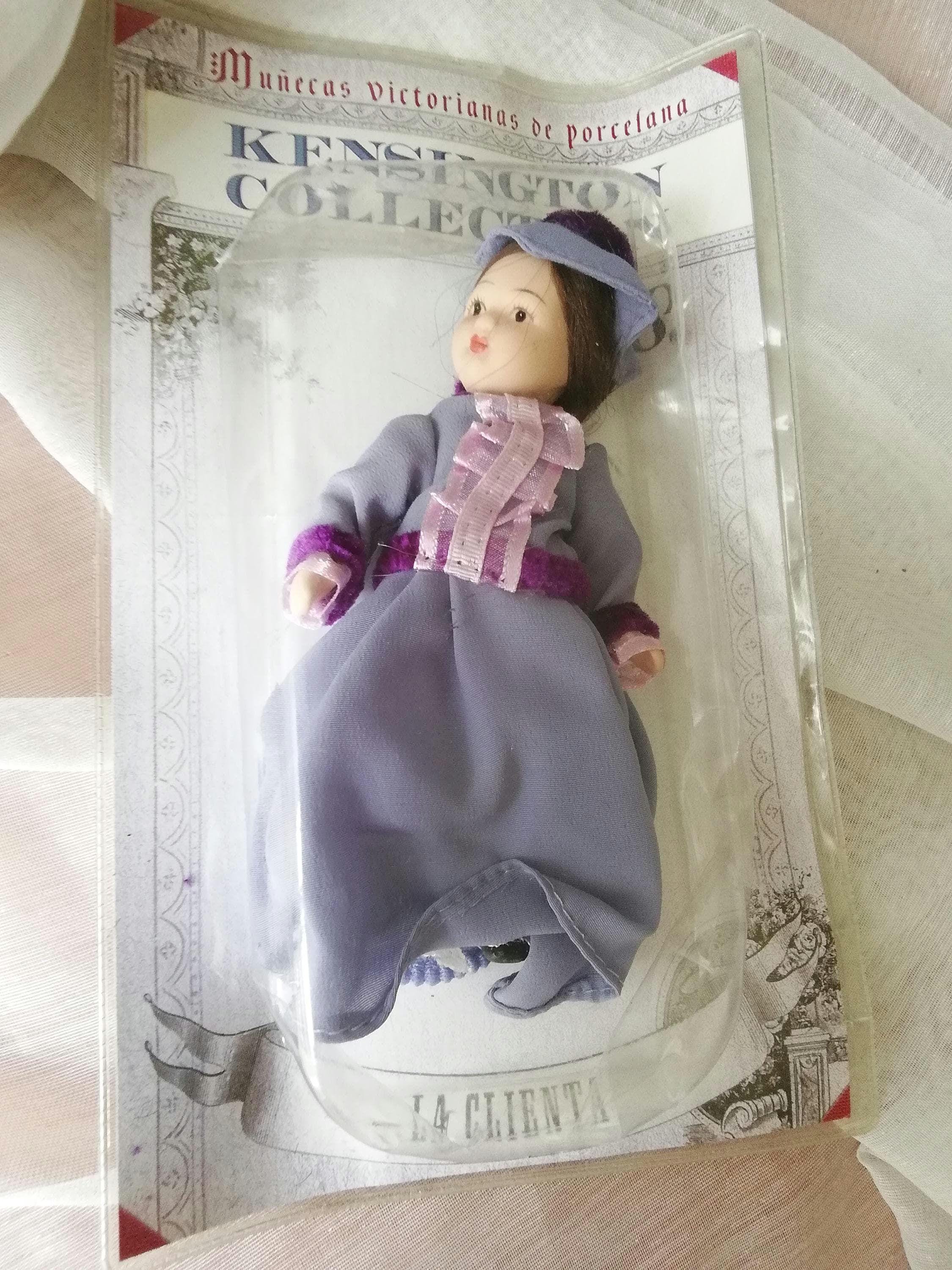 ヴィンテージ ケンジントン コレクション 磁器人形：1980年代