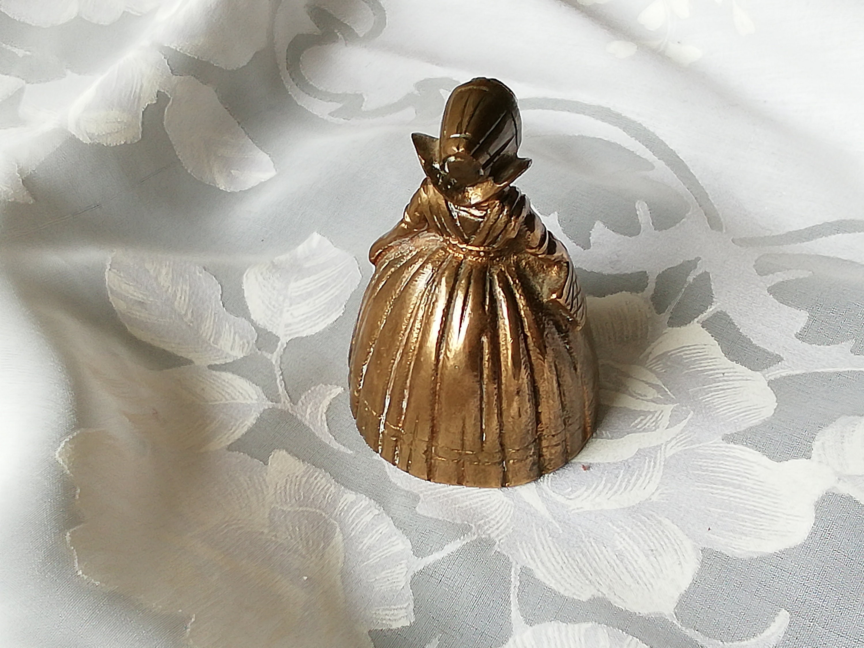 アンティークです。クラシックデスクベル ブロンズ製