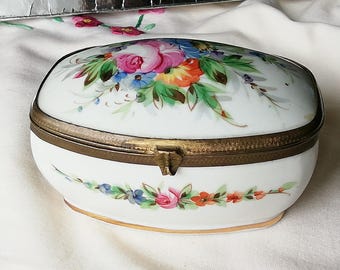 ヴィンテージフランス製磁器ジュエリーボックス - 手描きの小物入れ、コレクターギフト、ロマンチックな装飾