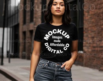 Maqueta de camiseta negra Bella Canvas 3001, maqueta de camiseta negra BC 3001, maqueta de modelo latina, maqueta de estilo de vida urbano moderno, maqueta de Bella Canvas