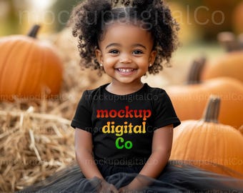 Bella Canvas 3001T Mockup, Kleinkind schwarzes T-Shirt Mockup, kleines schwarzes Mädchen Mockup, afroamerikanisches Kindermodell, Herbst Halloween Kinder Mockup