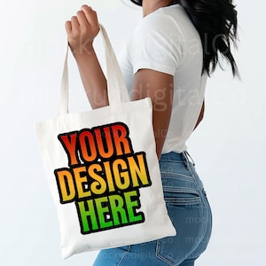 Tote Bag Mockup Canvas Tote Print on Demand Digital Mockup Schwarz Model Mockup Afroamerikaner Lebensstil Digitale Einkaufstasche Nahaufnahme Mockup