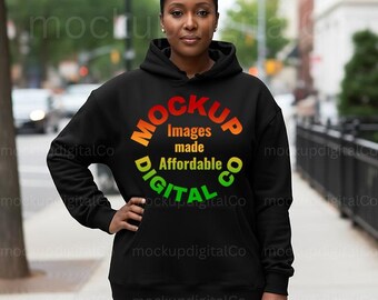 Gildan 18500 svart hoodie-modell | Gildan 18500 svart hoodie-modell | Svart modell-modell | Trendig livsstil, stadsestetik