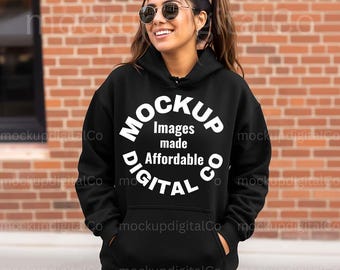Gildan 18500 Schwarzer Hoodie Mockup, G18500 Schwarzes Kapuzensweatshirt Mockup, Latein Modell Mockup, Trendy Womens Urban Lifestyle Hoodie Mockup