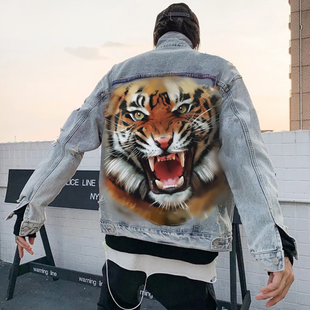 Jaqueta jeans pintada à mão: Tiger Art, roupas personalizadas para