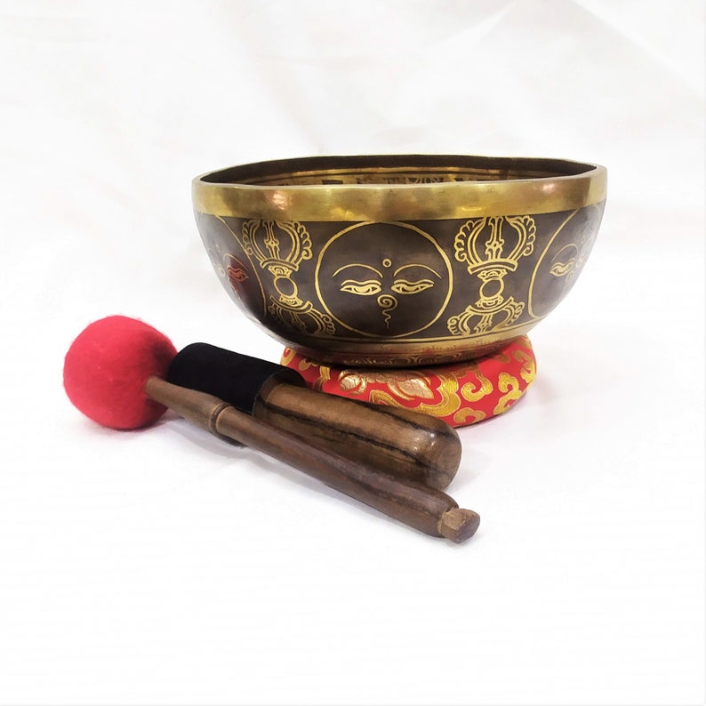 Buddha Bajra Itching Singing Bowl 10 inch Flower Handmade in Nepal for Meditation ,Healing, Sound Bath Tibetan Bowl Yoga And Relaxation image 4