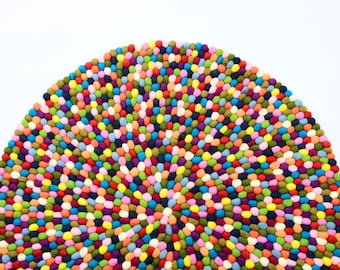 Handmade Wool Felt Ball Rug – Multicolor Rainbow Confetti Pom Pom Home Decor
