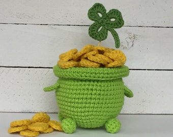 Crochet pattern St Patricks day pot of gold, St Paddys day tiered tray, St Pattys day decor, Shamrock ornament, Lucky three leaf clover, pdf