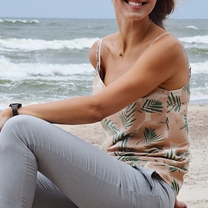 Tapa de la correa de los espagueti, debe tener blusa, tapa minimalista, 100% viscosa, top de las mujeres, tops sin mangas, tapa de la camisola del cuello V, ropa hecha a mano