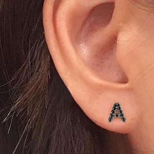Pendientes de oro personalizados con inicial, pendientes con una sola letra pavé, diamantes negros o blancos, joyas personalizadas para San Valentín, novias y mamás