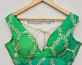 Blusa con collo a V verde, camicetta ombreggiata, camicetta senza maniche, camicetta di design indiano, camicetta Saree, camicetta Sari, crop top, camicetta pronta