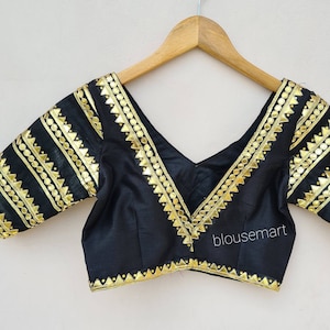 Schwarze Gota Work Bluse mit V-Ausschnitt, Seidenbluse, indische Designerbluse, Straßenbluse, Sari-Bluse, Crop-Top, vorgefertigte Bluse.