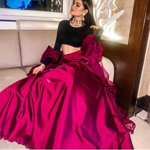 Purple Silk Lehenga, Indian Designer Lehenga, Crop top skirt,  Wedding Lehenga, Bridemaids Lehenga,  Lehenga choli, Women lehenga,