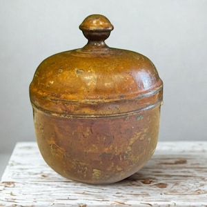 Vintage Copper Jar: Rustic Metal Kitchen Storage Canister