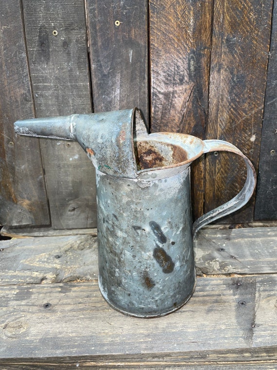 Old Farmhouse Watering Can Metal Water Can Vintage Tin Etsy
