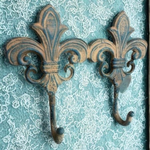 Cast Iron Fleur De Lis Hooks, Double Wall Hooks, French Country Decor, Rust  Colored Coat Hooks, Louisiana Home Decor, Wall Hanging