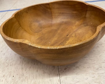 Wood Bowl, wooden bowl, acacia wood bowl, vintage wood bowl, vintage wooden bowl, scalloped wood bowl, unique wood bowl, unique vintage bowl