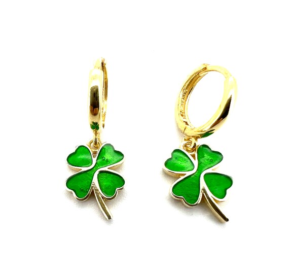 Green clover best sale earrings