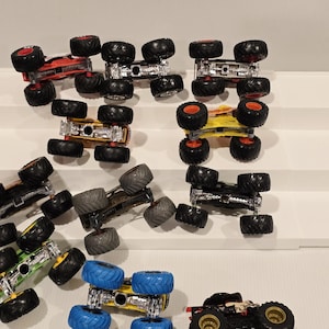 Hot Wheels Diecast Monster Jam Truck Set afbeelding 10