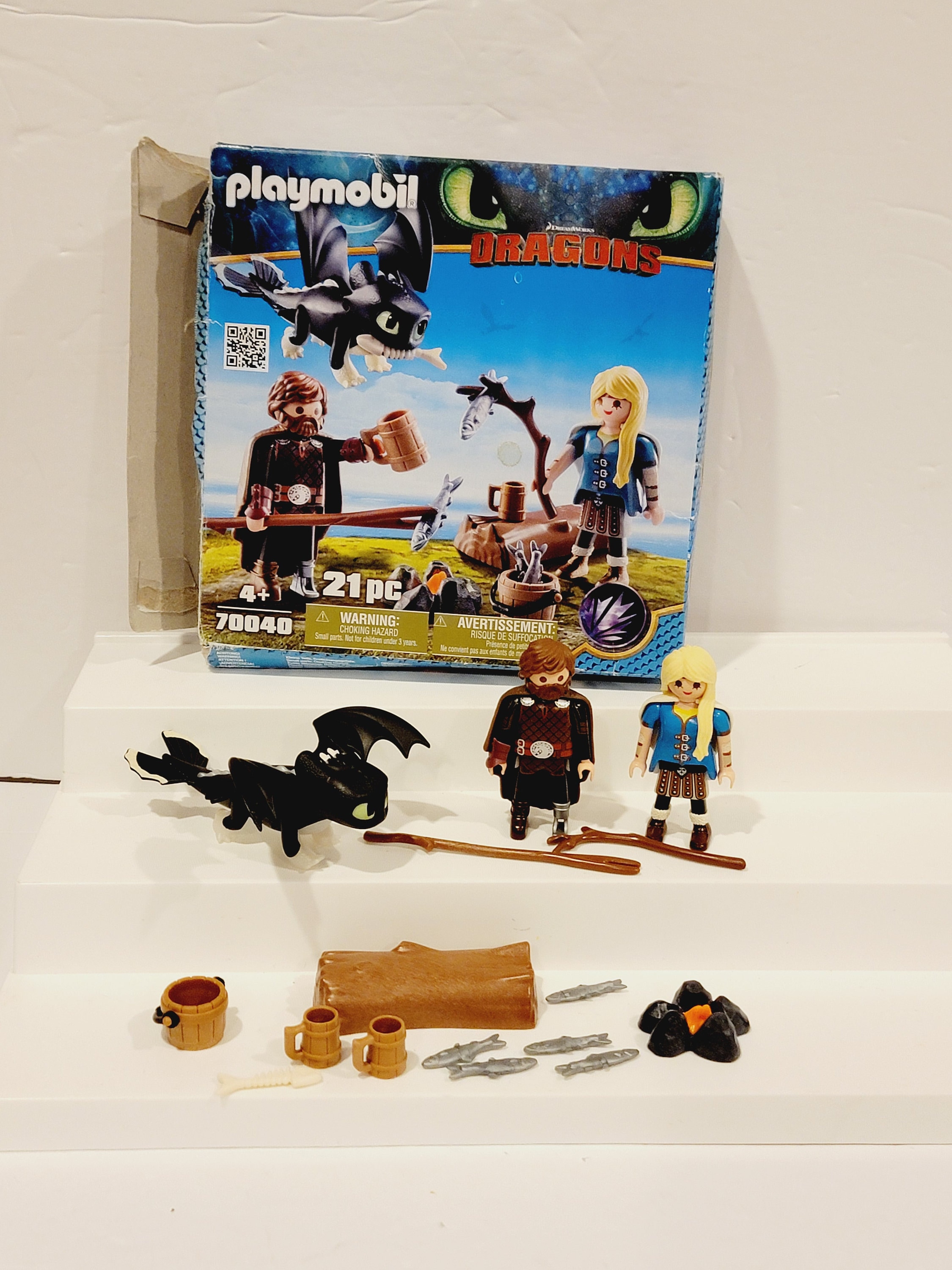 Playmobil How to Train Your Dragon III Hiccup Astrid with Baby Dragon