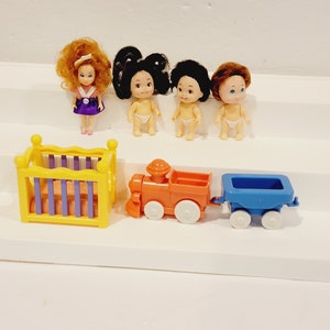 Vintage Tyco Quints Mini Baby Mix Dolls Set with Accessories