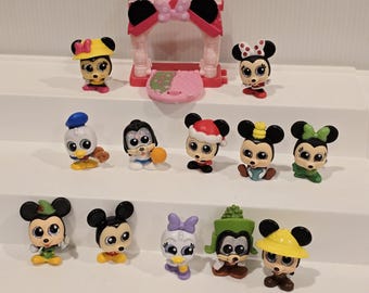 Disney Doorables Cottage Mickey and Friends Figure Set