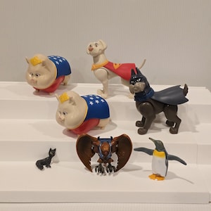 DC Comics League of Justice Pet Figure Set