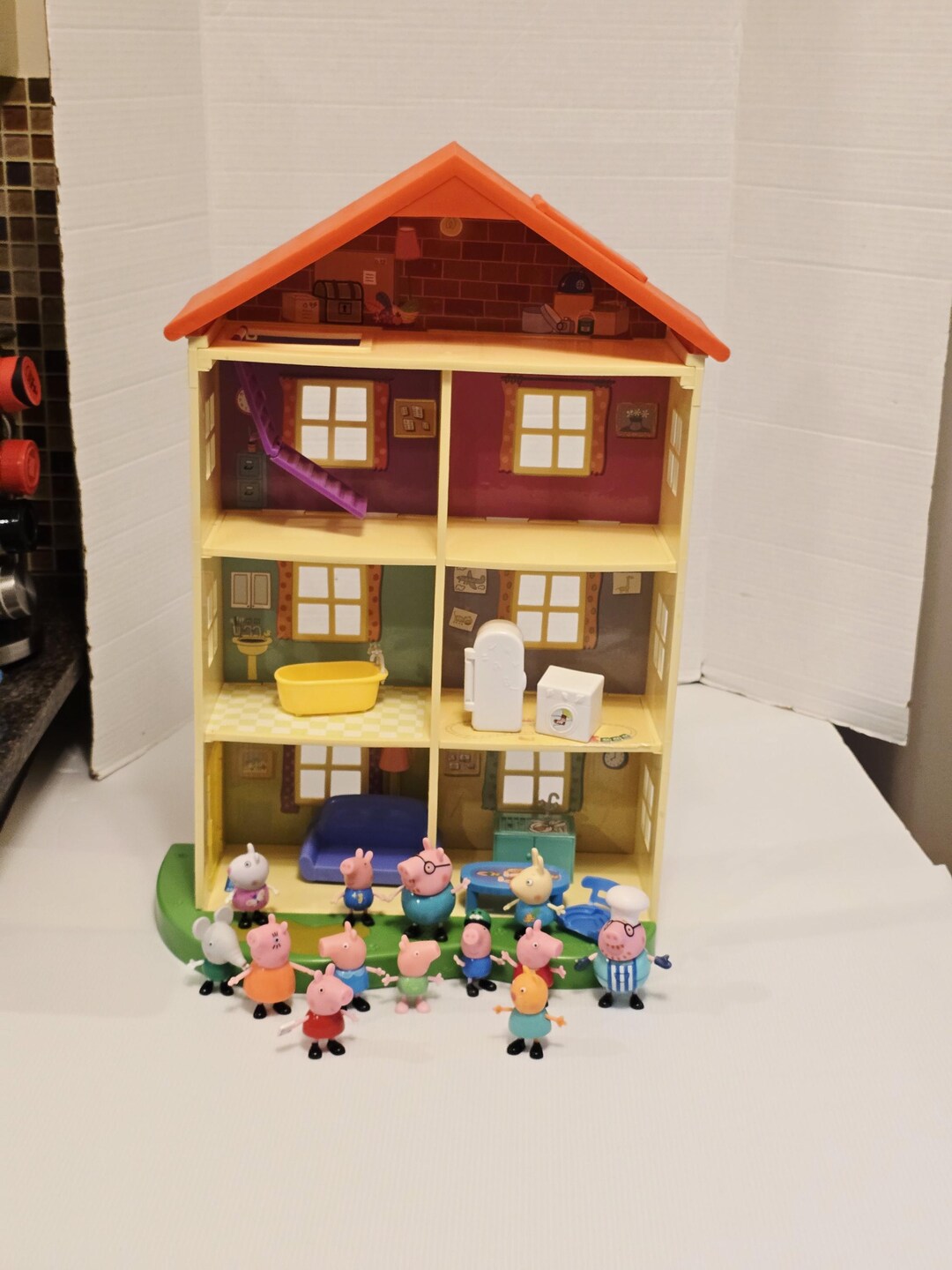 Maison De Peppa Pig Interactive Avec Lumières Et Sons – Figurines Et Accessoires Inclus – Occasion Bon état