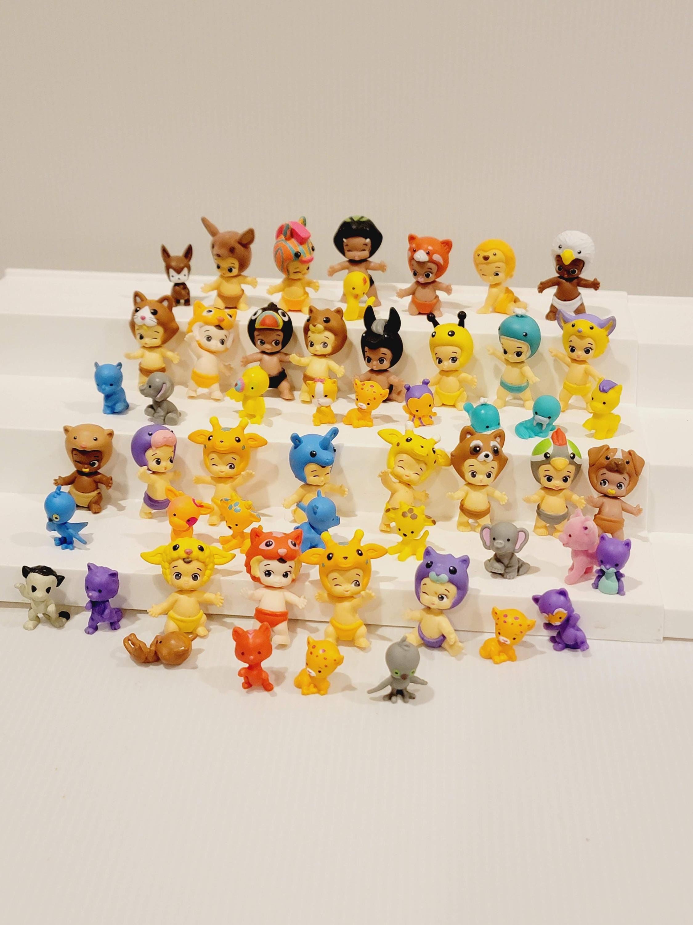 Twozies Baby and Pet Toy Figure Set