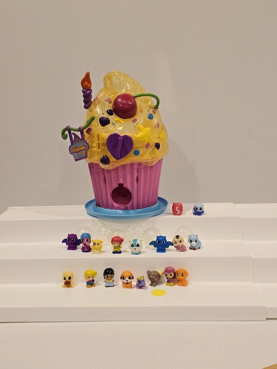 Squinkies Cupcake Surprise Bake Shop and Mini Figure Set - Etsy