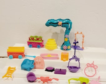 Littlest Pet Shop Huge Lot of Accessories