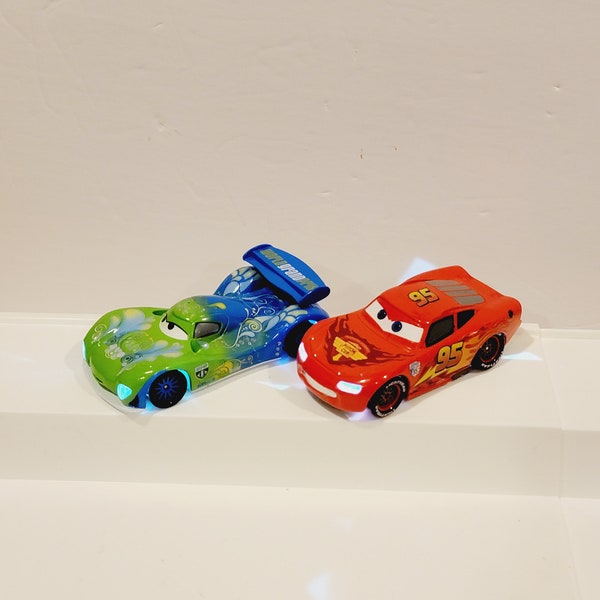 Disney Pixar Cars 2 McQueen vs Veloso Light Up Diecast Cars Set