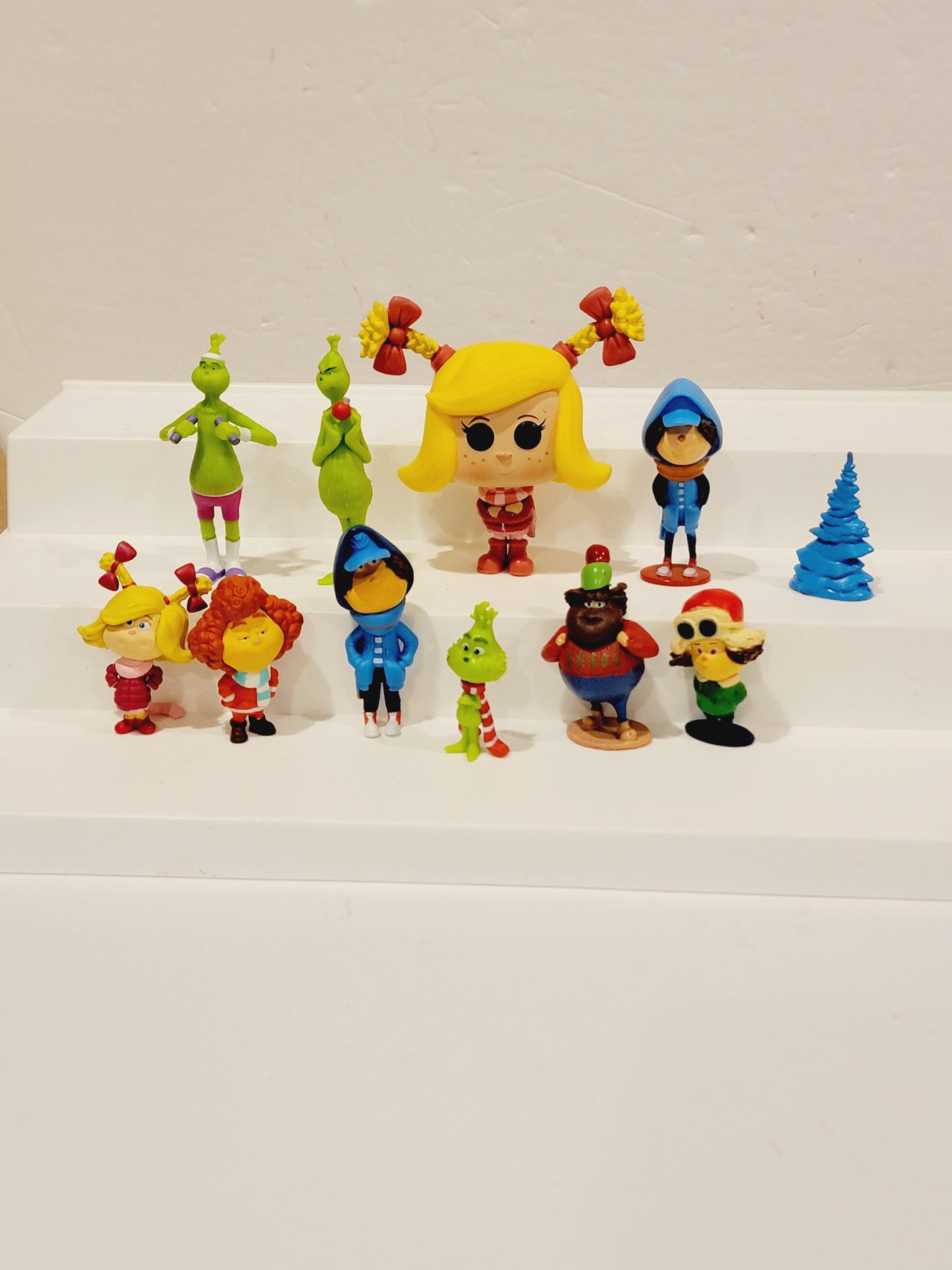 Dr Seuss Grinch Stole Christmas Figures and Funko Pop Cindy Lou Who Figure  Set