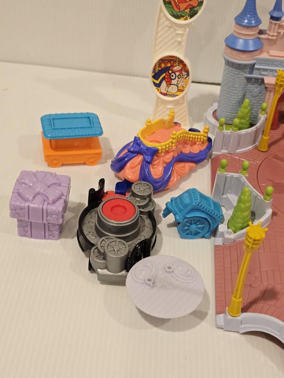 Disney's Showtime Celebration Playset With Parade & Musical