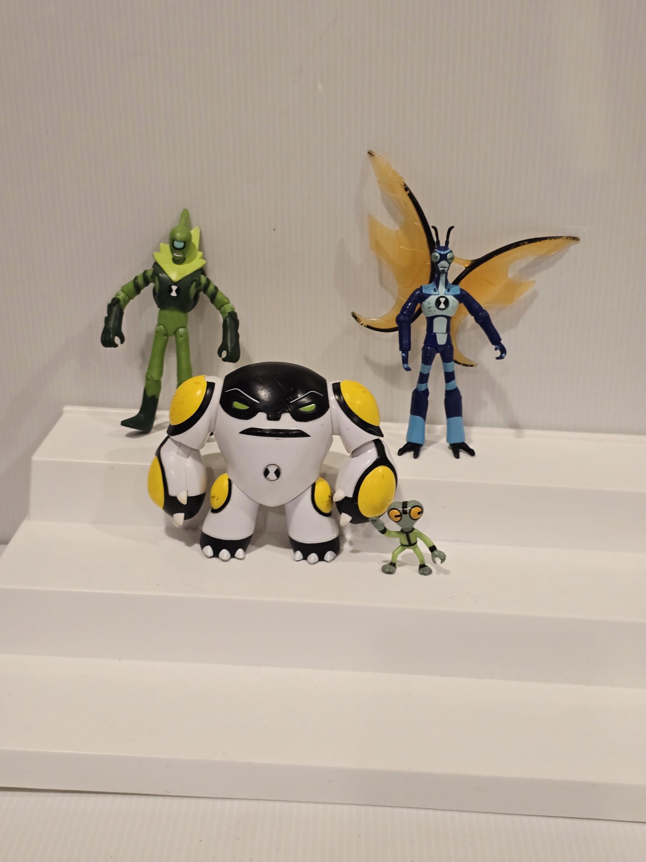 Ben 10 Figurines d'action sur Le thème métallique – Tête de Diamant, BEN61000, Multicolore, 8 x 3 x 10 cm