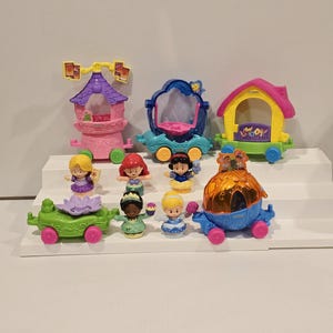 Fisher Price Little People Disney Princess Parade 5 Piece Train Floats