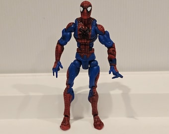 Marvel Legends Toybiz Spiderman 6" Action Figure Articulated Poseable Figure