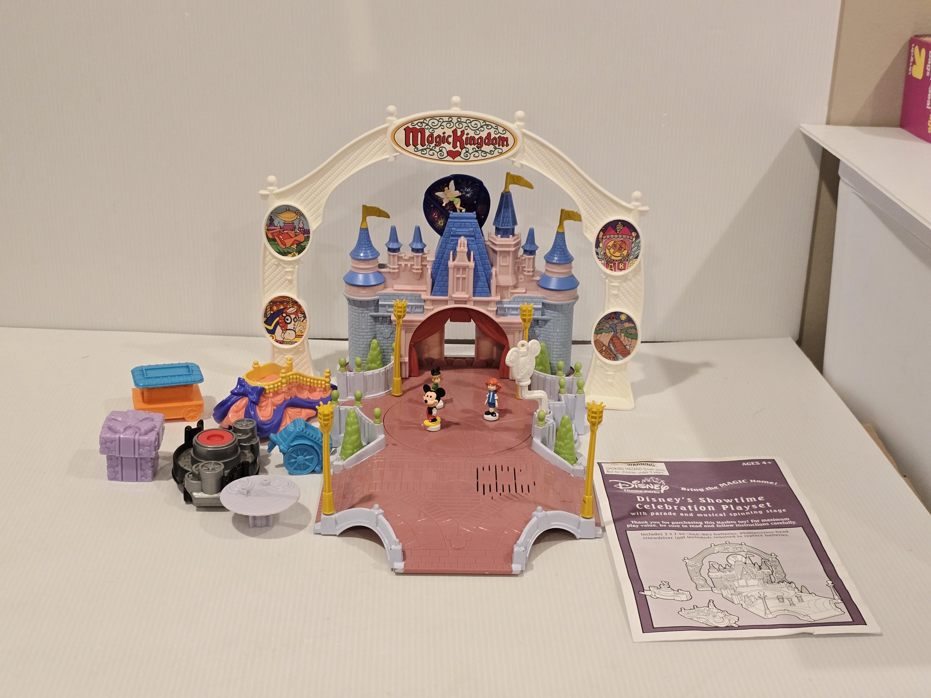 Disney Playset 知育玩具 ☆最終値下げ☆ Disney's Showtime Celebration Playset With Parade & Musical