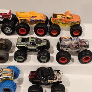 Hot Wheels Diecast Monster Jam Truck Set afbeelding 9