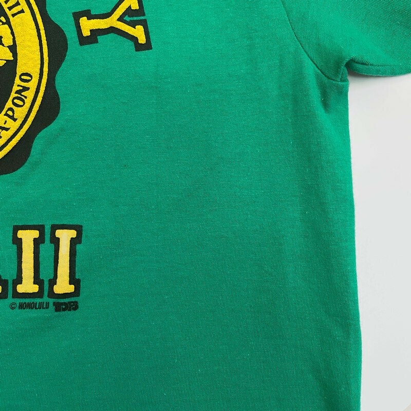 University of Hawaii Rainbows NCAA T-Shirt Size Large 42-44 Circa 1980s