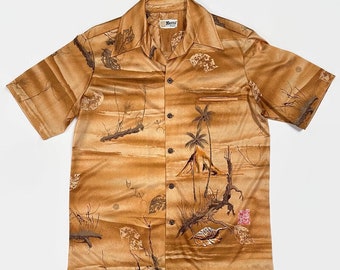 Napili Hawaii Aloha Shirt Size Large Circa 1960s-1970s