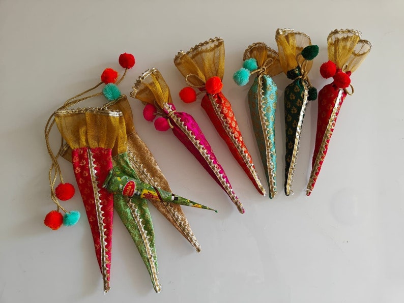 Mehendi Cone