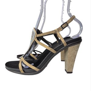 Sandalias de tacón con cuentas estilo boho de Donald J. Pliner, talla 8.5, de cuero, fabricadas en Italia. imagen 2