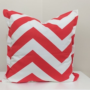 Red and white linen pillow, linen pillow cover, decorative linen pillows, custom pillows, handmade pillows, linen cushion, 18x18 pillows