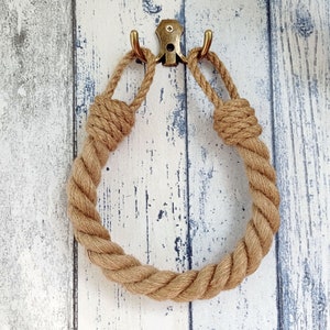 Toilet paper holder, Classic Style Rope toilet roll holder, Jute tp holder, Nautical Decor, Bathroom decor, Housewarming gift, Natural decor